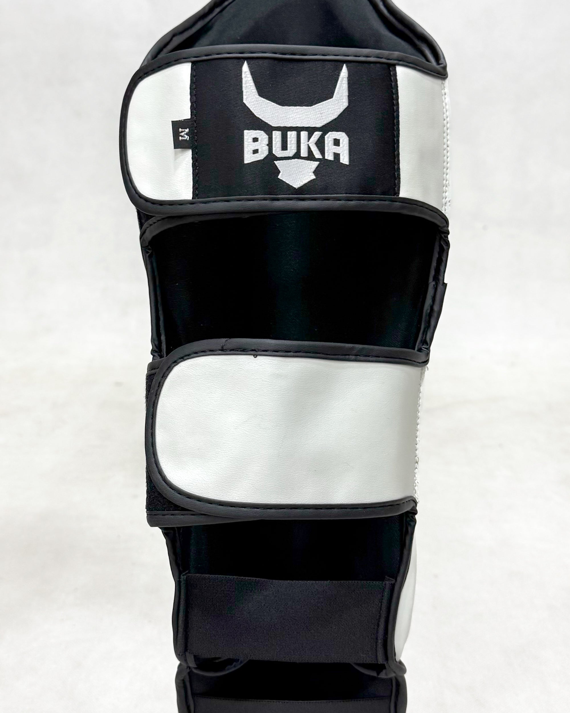 Buka White Shinguards